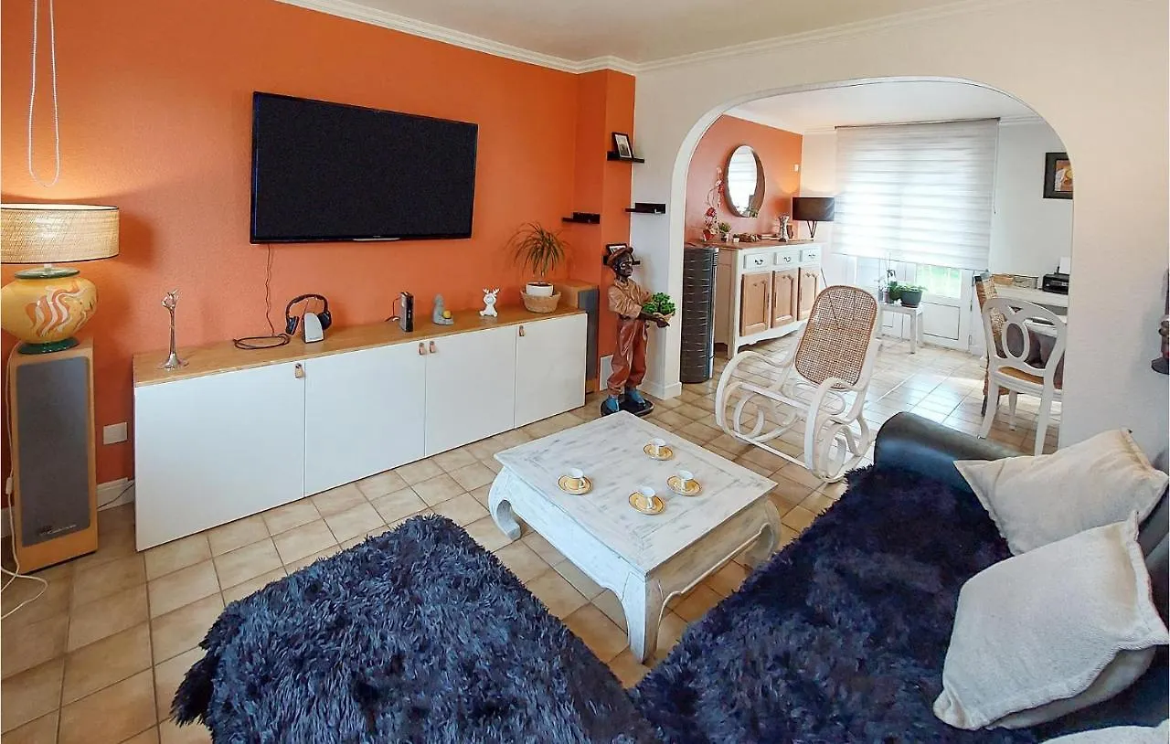 Gorgeous Home In Plouay With Wifi 0*,